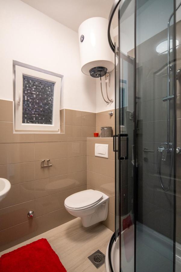 Appartamento Apartman L&A Biograd Na Moru Esterno foto