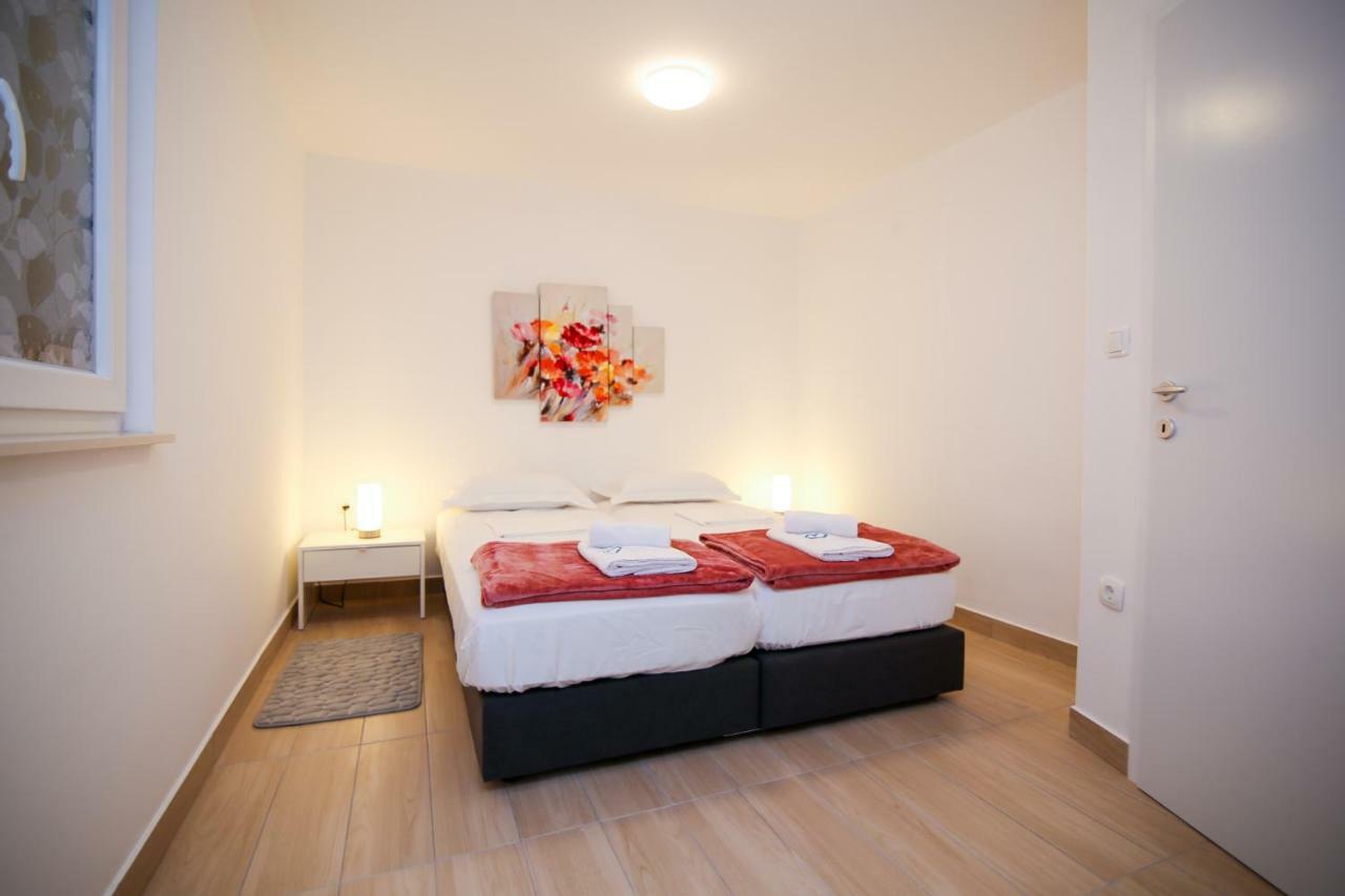 Appartamento Apartman L&A Biograd Na Moru Esterno foto