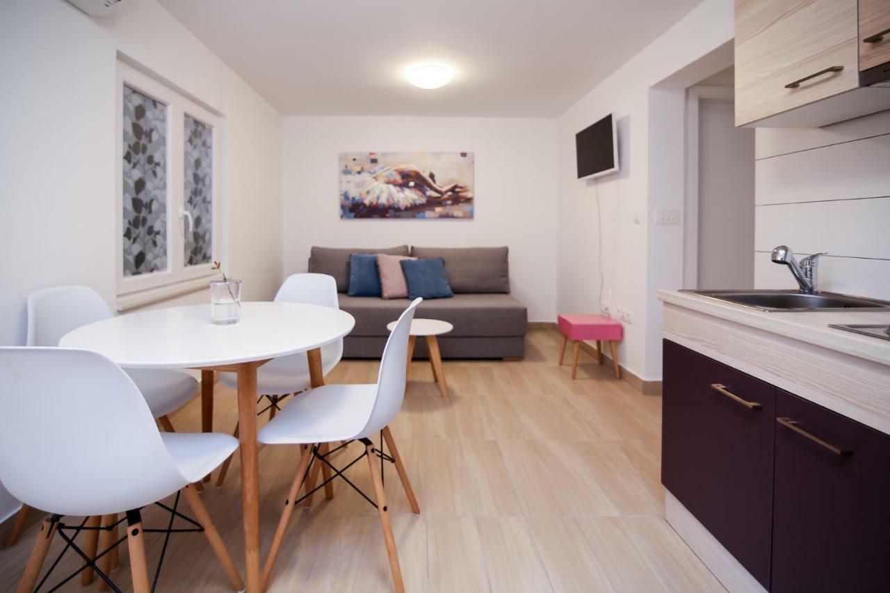 Appartamento Apartman L&A Biograd Na Moru Esterno foto